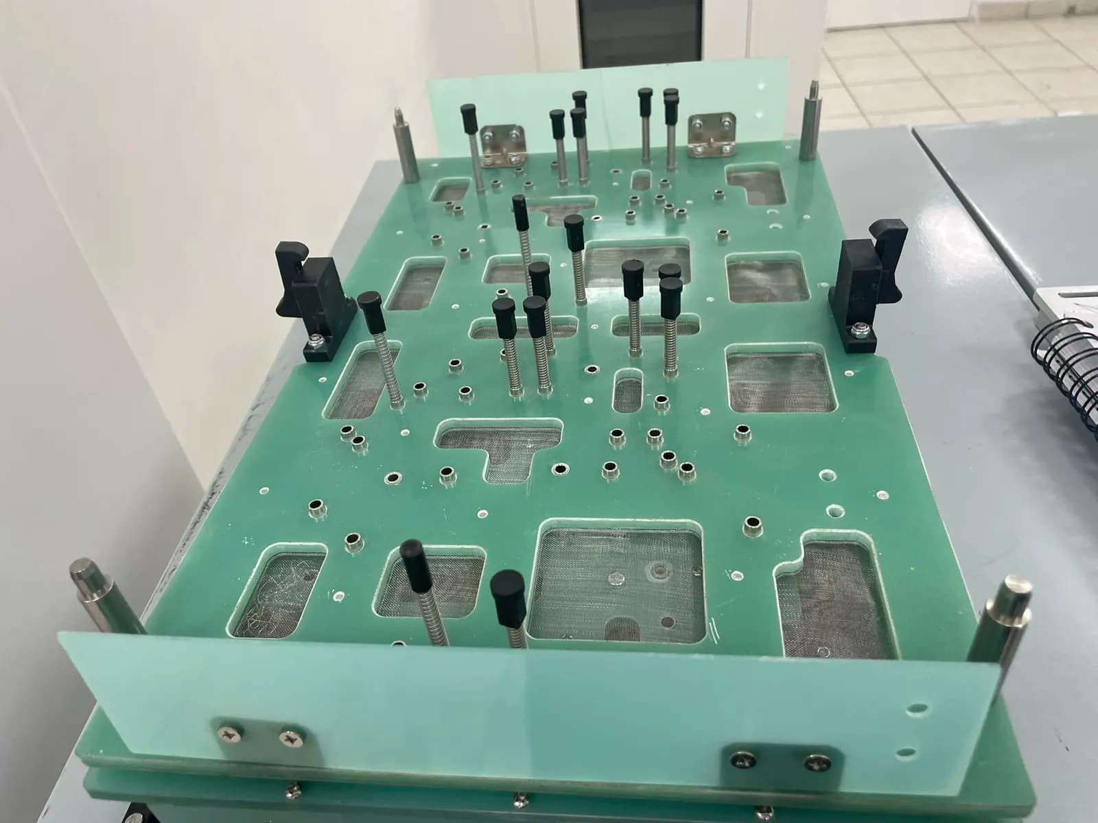 Fixture de soldadura por ola para PCB